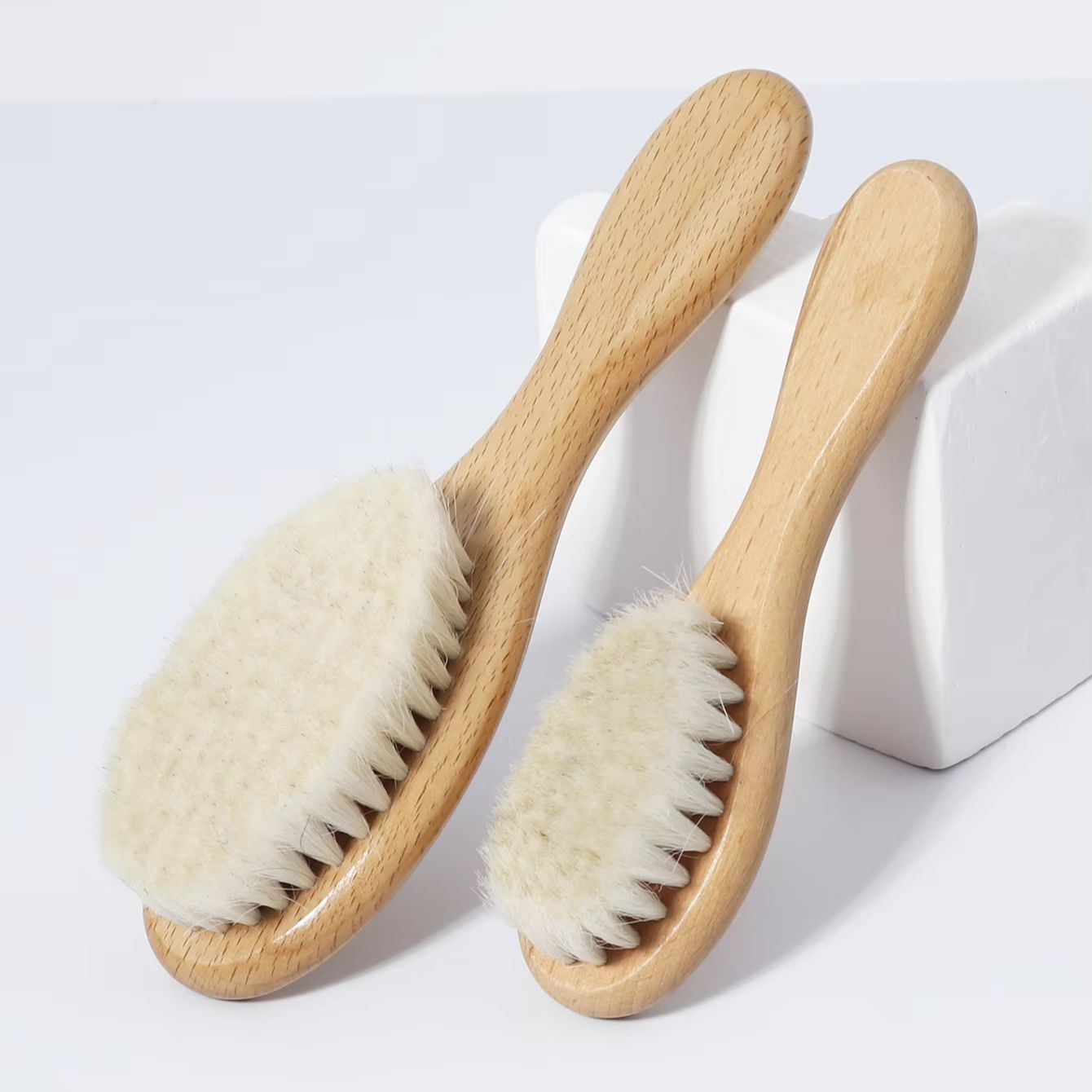 Wooden Ultra Soft Goat Hair Br - Hair Care Essential のレビューと価格