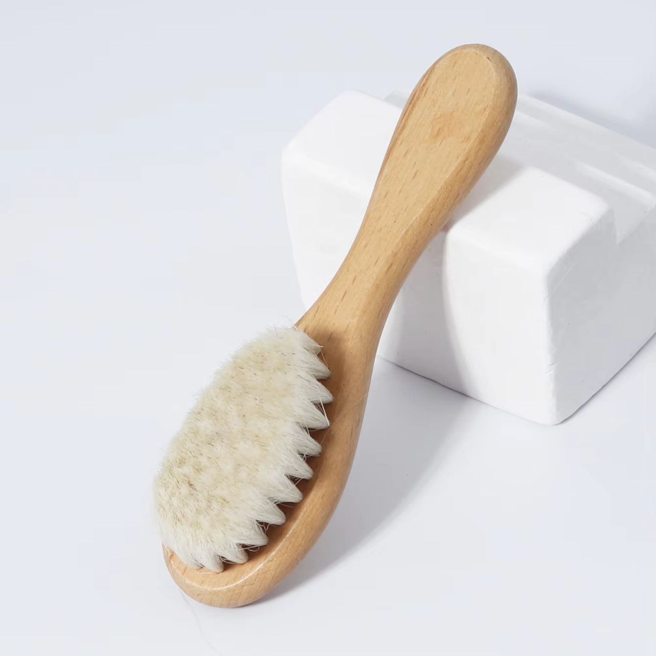 Wooden Ultra Soft Goat Hair Br - Hair Care Essential のレビューと価格